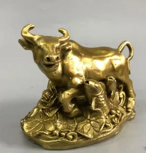 China brass auspicious cow crafts statue