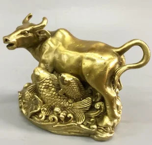 China brass auspicious cow crafts statue
