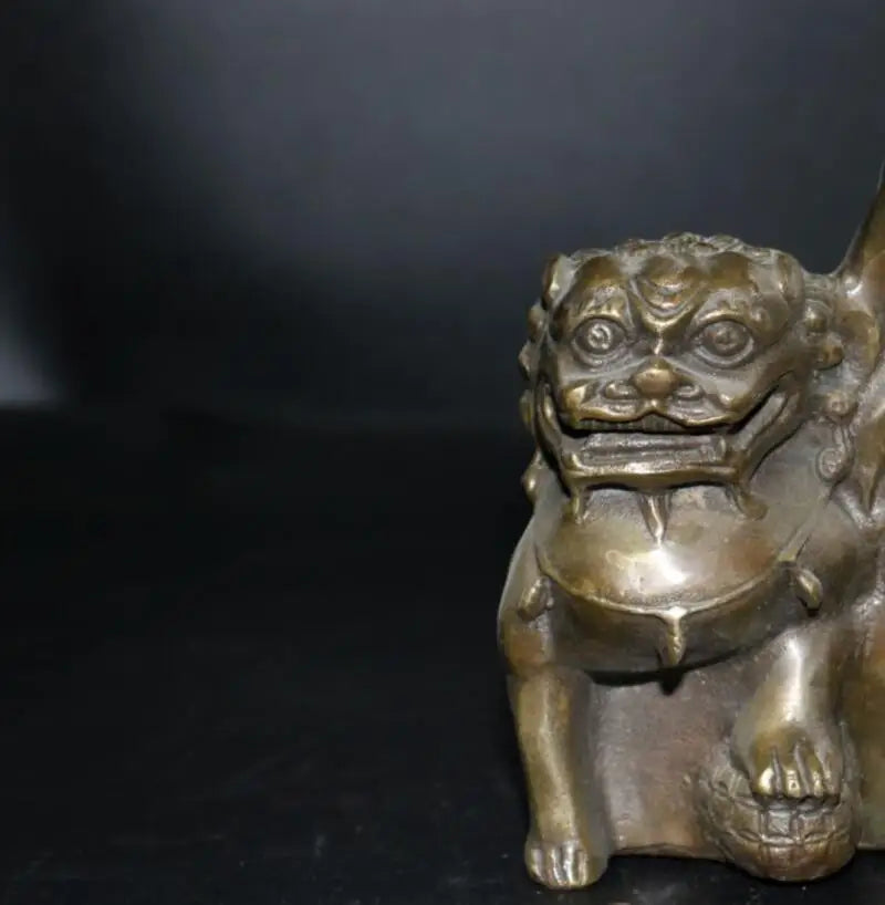 China brass double lion crafts statue