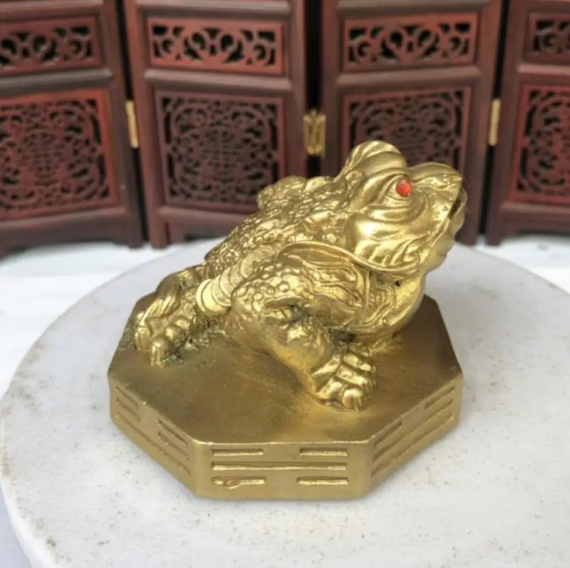 China brass eight trigrams gold toad crafts statue