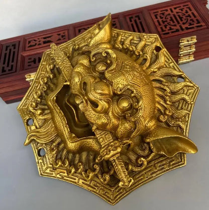 China brass eight trigrams lion head crafts statue