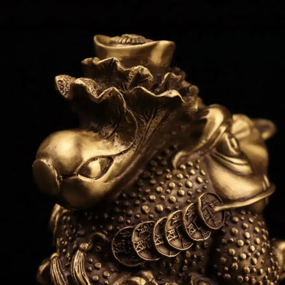 China brass gold toad back Chinese cabbage crafts statue