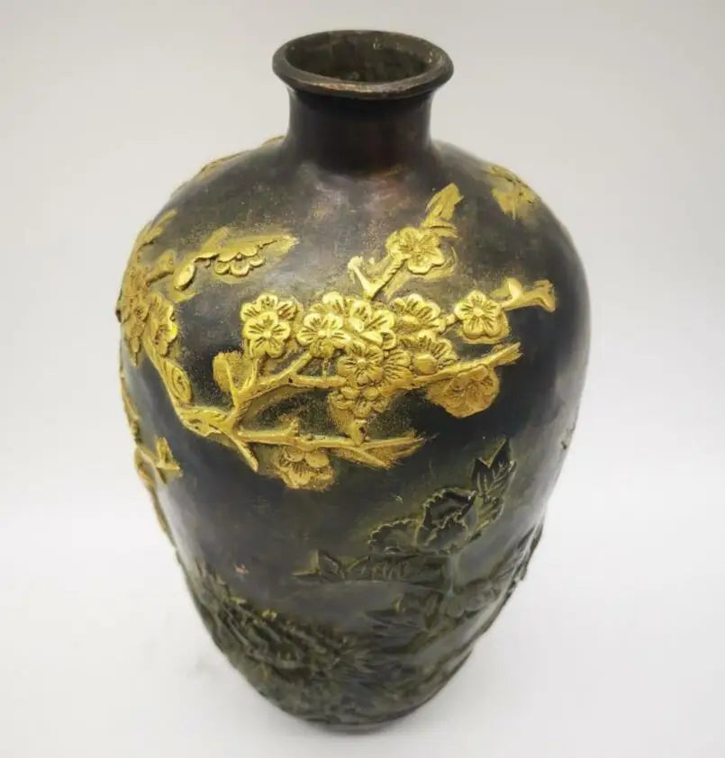 China brass magpies Plum blossom vase crafts statue