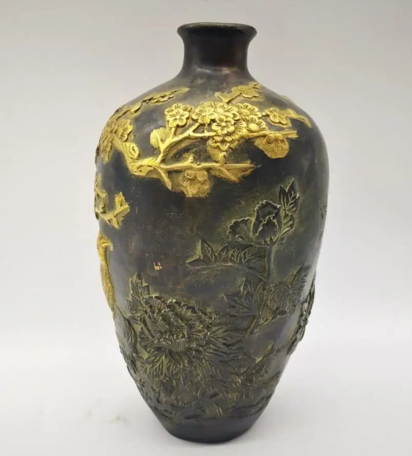 China brass magpies Plum blossom vase crafts statue