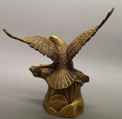 China brass male eagle show wing crafts statue