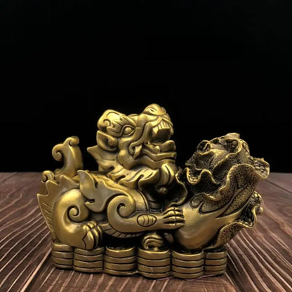 China brass mythical wild animal Hold cabbage crafts statue A pair