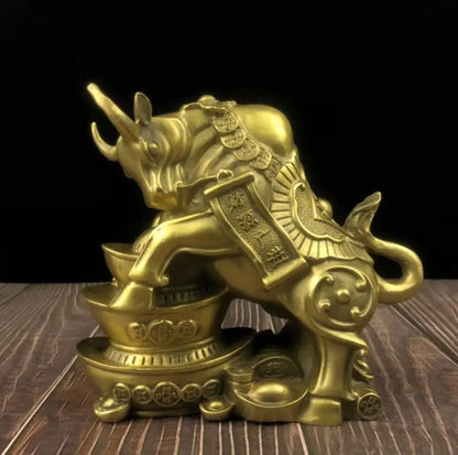 China brass recruit wealth cow crafts statue