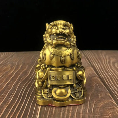 China brass recruit wealth lion crafts statue