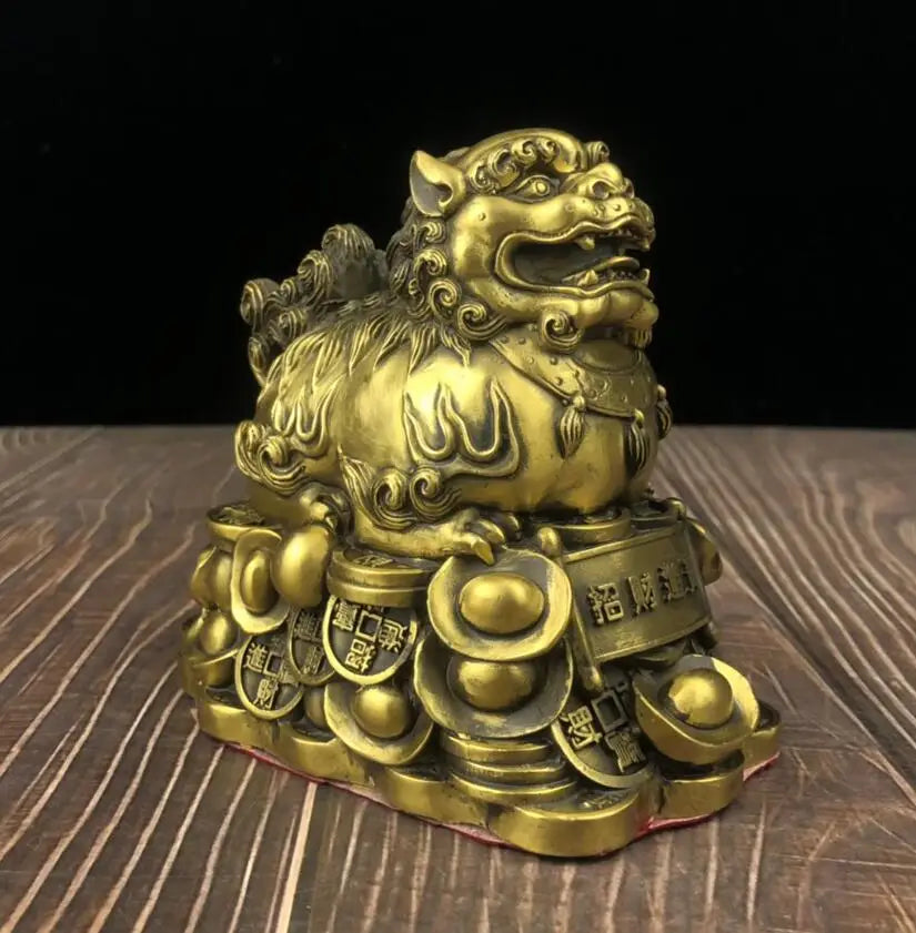 China brass recruit wealth lion crafts statue