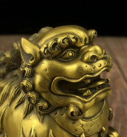 China brass recruit wealth lion crafts statue