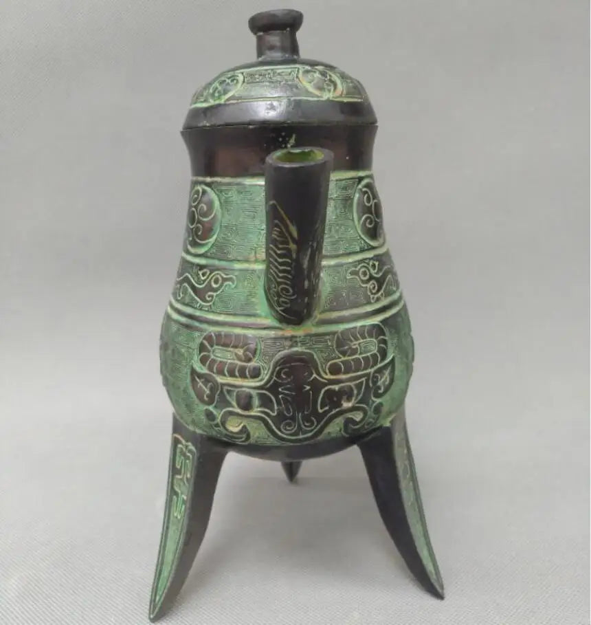 China bronze Animal face wine pot crafts statue