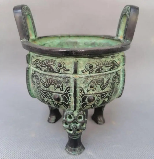 China bronze beast surface three foot tripod crafts statue