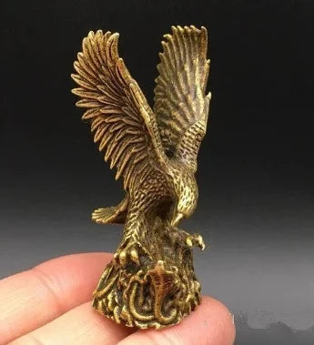 China exquisite brass Eagle and snakes small statue