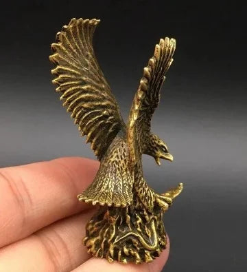 China exquisite brass Eagle and snakes small statue