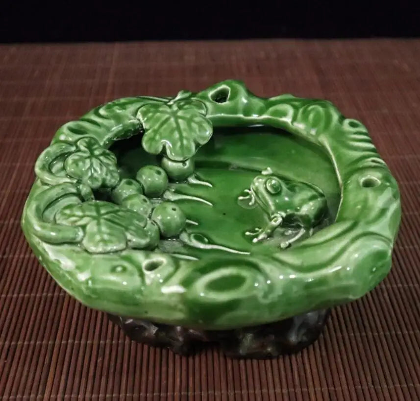 China glazed ceramic frog Pen wash crafts statue