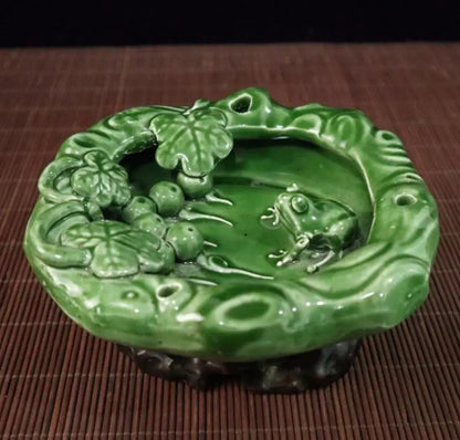 China glazed ceramic frog Pen wash crafts statue