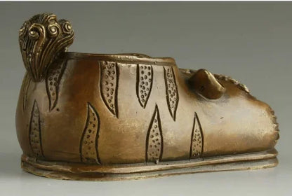 China's Highly Collectible Handmade Bronze Realistic Tiger Statue Children's Shoes Ornaments