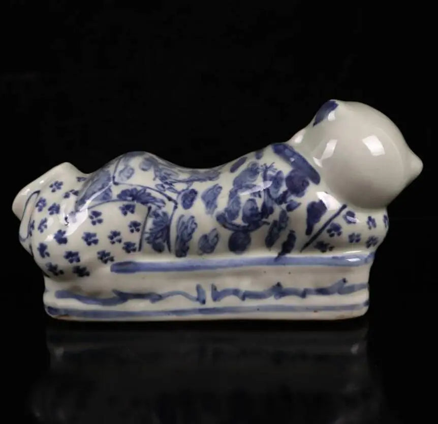 China seiko Blue and white ceramic Children pillow crafts statue