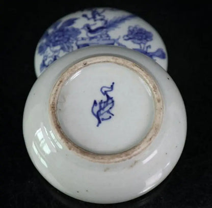 China seiko Blue and white ceramic Seal box crafts statue