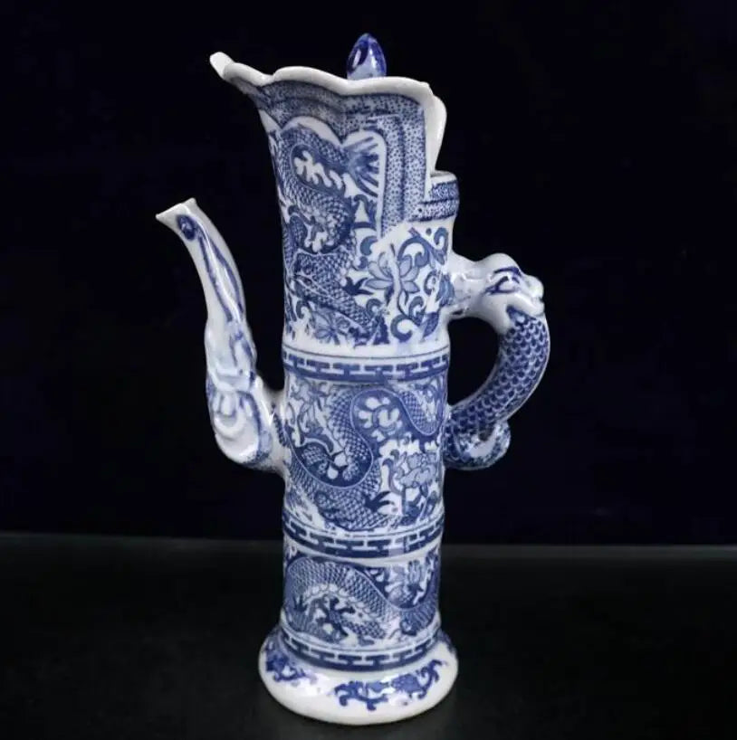 China seiko Blue and white ceramic dragon teapot crafts statue