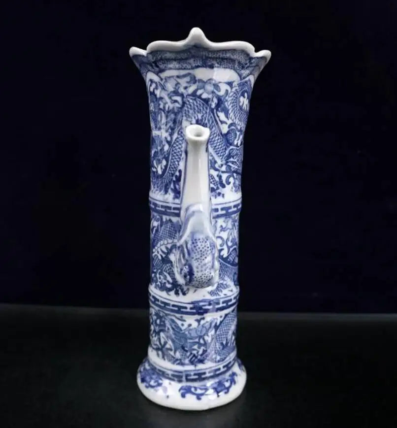 China seiko Blue and white ceramic dragon teapot crafts statue