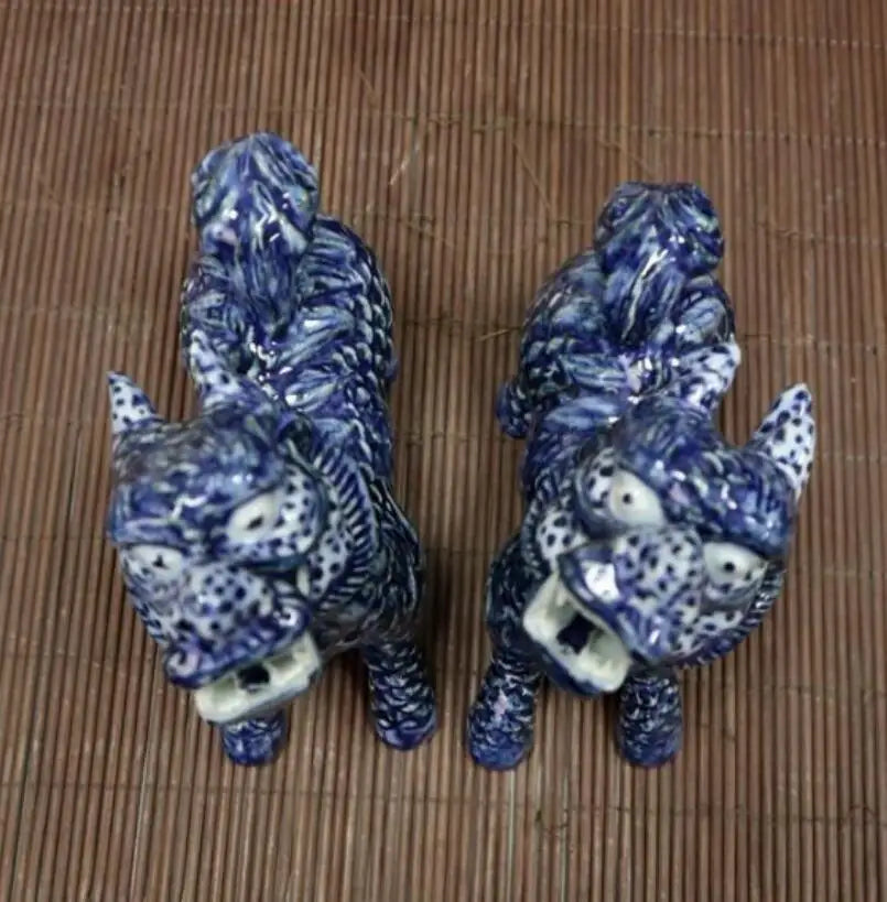 China seiko Blue and white ceramic kirin crafts statue A pair