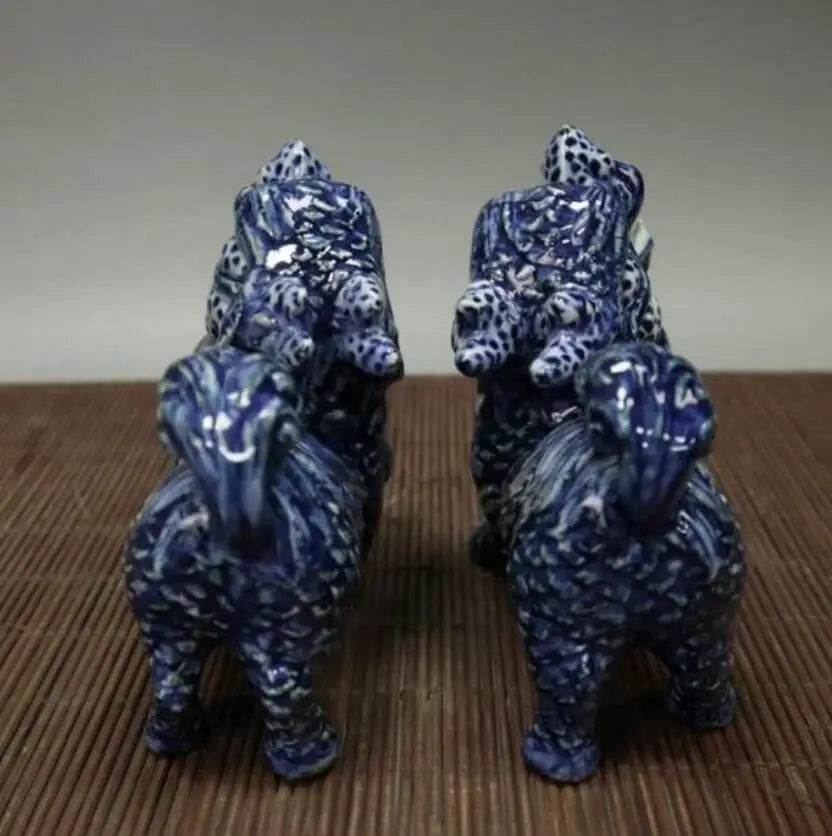 China seiko Blue and white ceramic kirin crafts statue A pair
