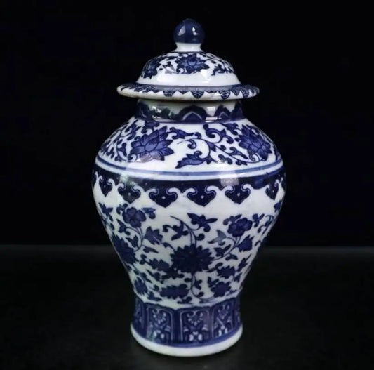 China seiko Blue and white ceramic tank crafts statue