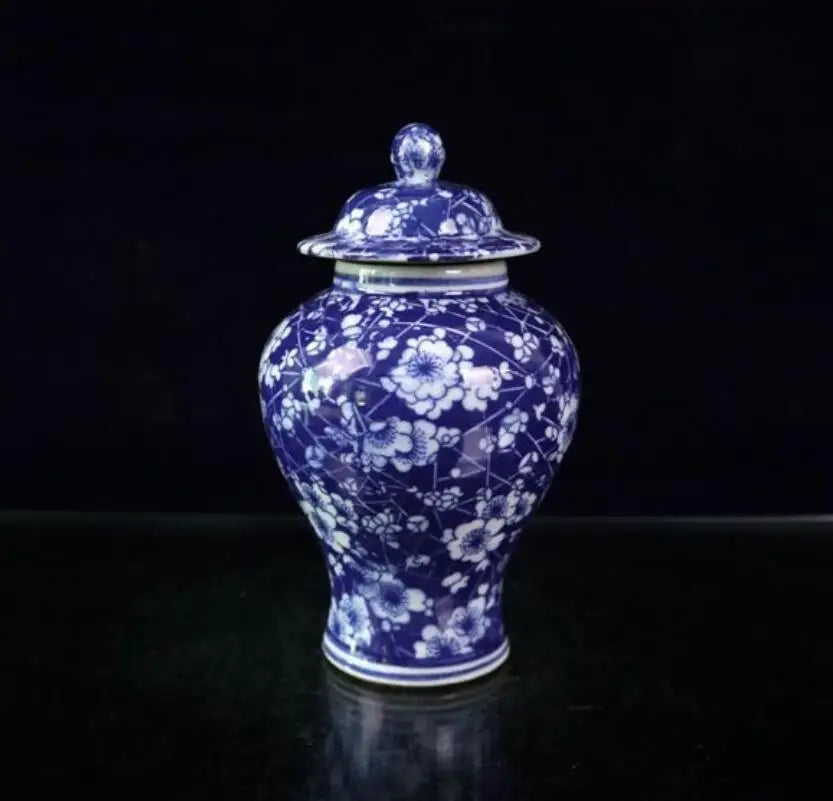 China seiko Blue and white ceramic tank crafts statue