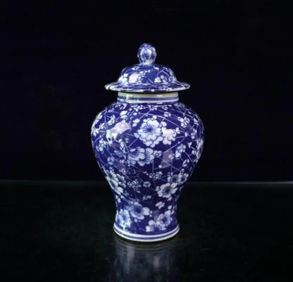 China seiko Blue and white ceramic tank crafts statue