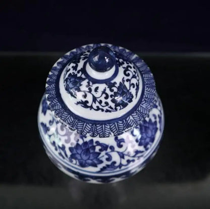 China seiko Blue and white ceramic tank crafts statue