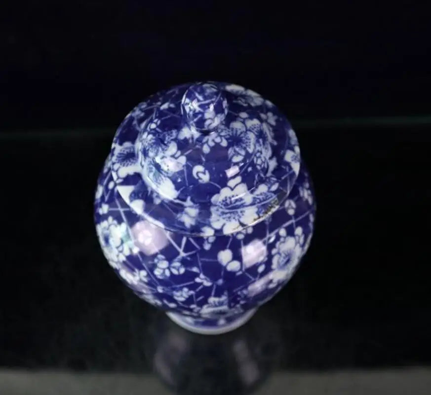 China seiko Blue and white ceramic tank crafts statue