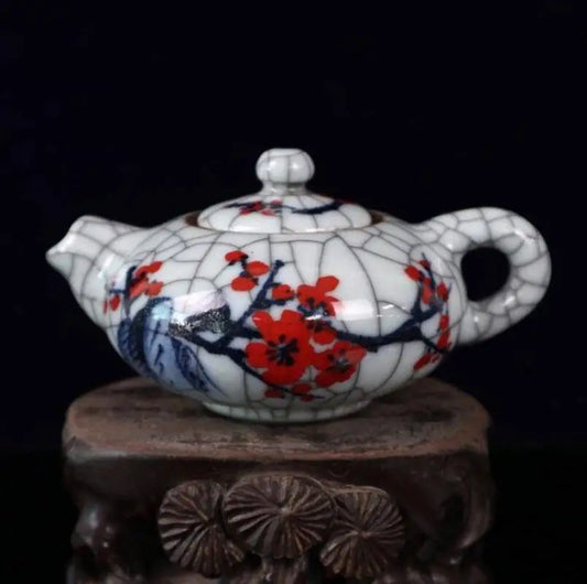 China seiko Blue and white ceramic teapot crafts statue