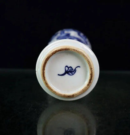 China seiko Blue and white ceramic vase crafts statue