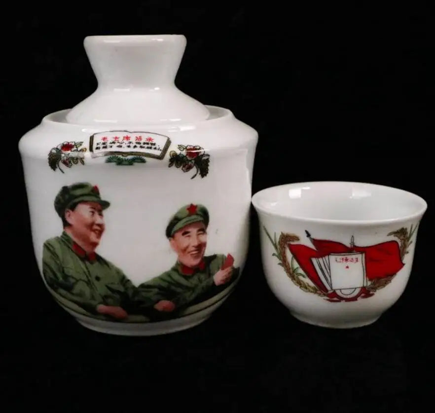China seiko Mao Zedong and Lin Biao ceramic Warm wine pot crafts statue