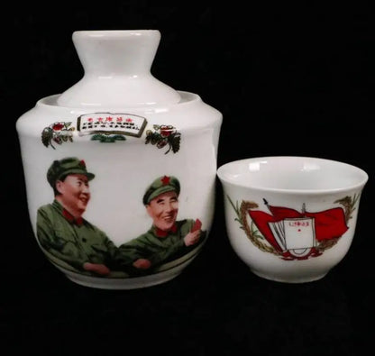 China seiko Mao Zedong and Lin Biao ceramic Warm wine pot crafts statue