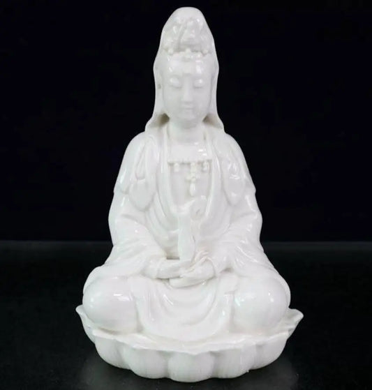 China seiko White glaze ceramic Guanyin Buddha small crafts statue