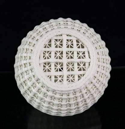 China seiko White glazed ceramic Hollow out vase crafts statue