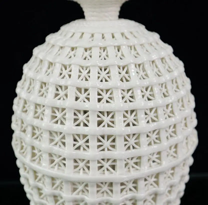 China seiko White glazed ceramic Hollow out vase crafts statue