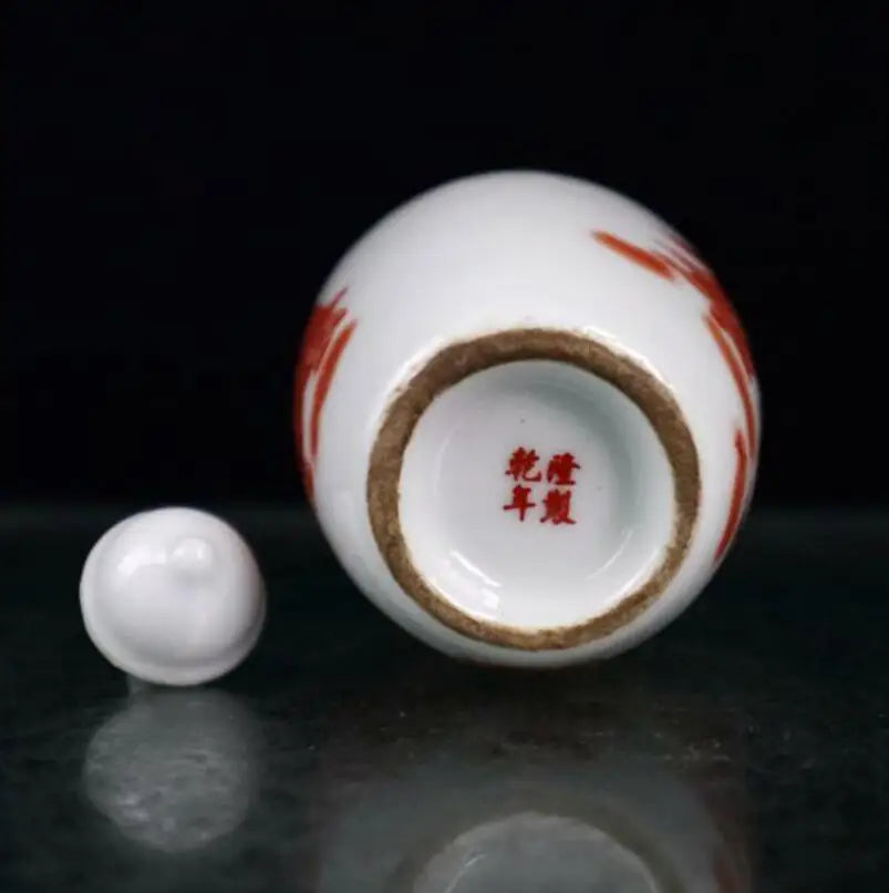China seiko ceramic Snuff bottle small crafts statue
