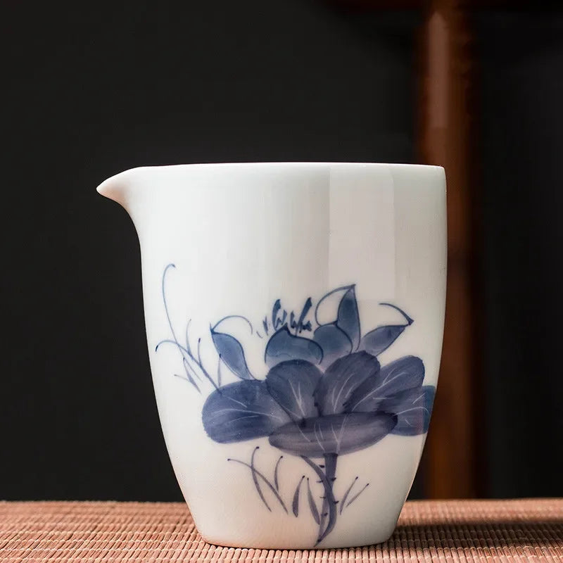 Chinese Blue and White Porcelain Gaiwan Fair Cup Hand Painted Landscape Pattern Ceramic Tea Bowl Teacup Home Teaware Accessories