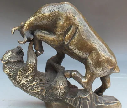 Chinese Fengshui Bronze Cattle Oxen Brown Bear Black Bear Beast Animal Statue