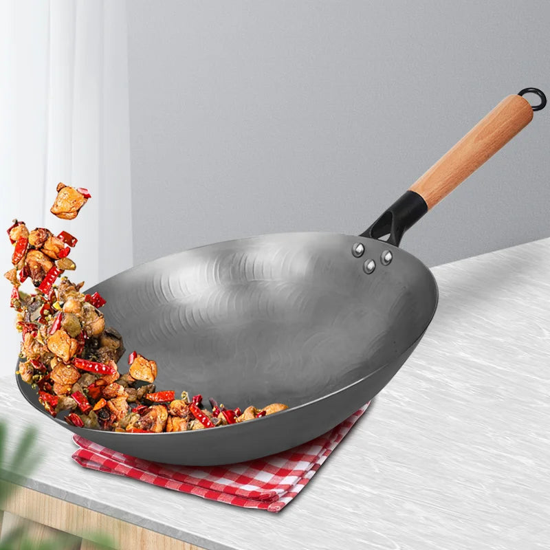 Chinese Iron Wok Handmade Forging Pot Uncoated Cookware Durable Iron Woks Gas Pot Cookware