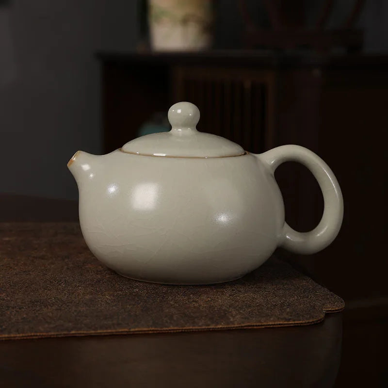 Chinese Kung Fu Teapots Handmade Elegant Xishi Pots Ceramic High End Jingdezhen Tea Pots Vintage Teaware Set