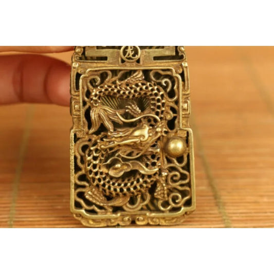 Chinese Old Bronze Hand-Carved Dragon Statue Netsuke Pendant Gift Charm