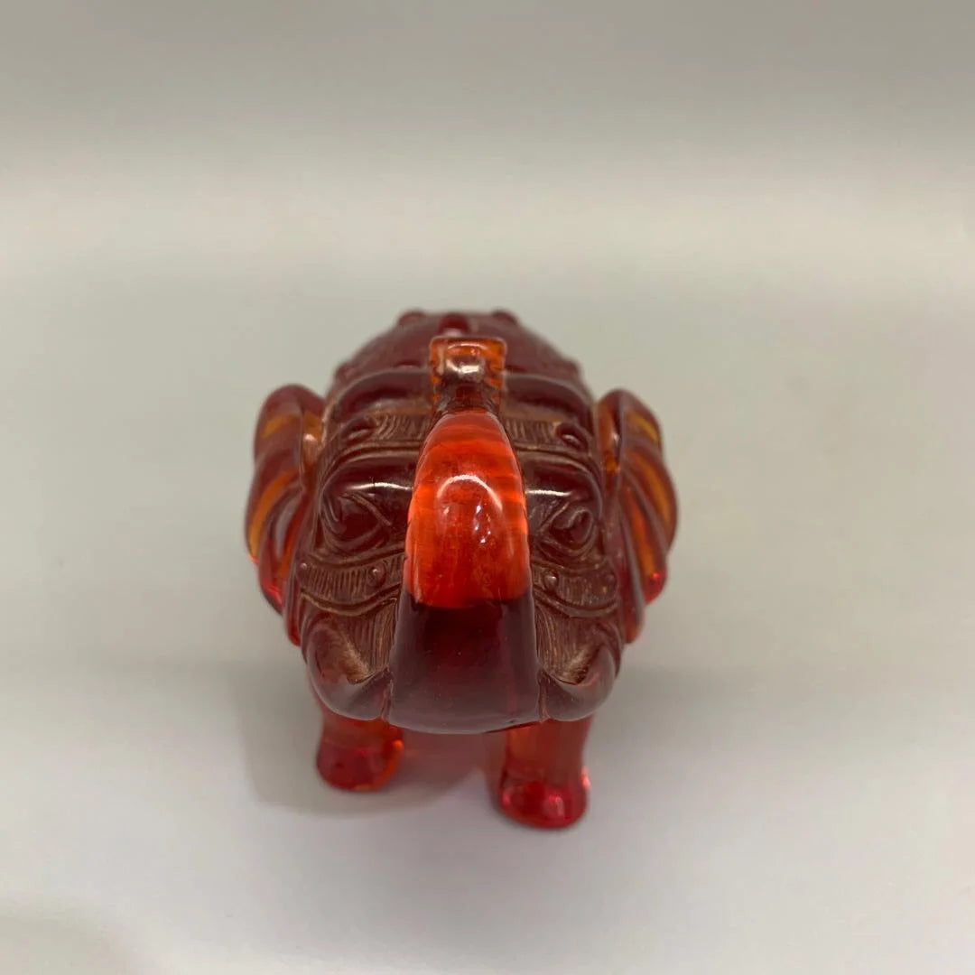 Chinese Resin Amber Elephant Crafts Statue Crafts