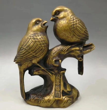 Chinese Seiko carving pure brass Two magpies statue