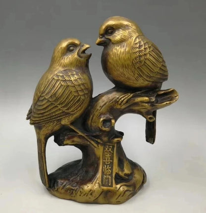 Chinese Seiko carving pure brass Two magpies statue