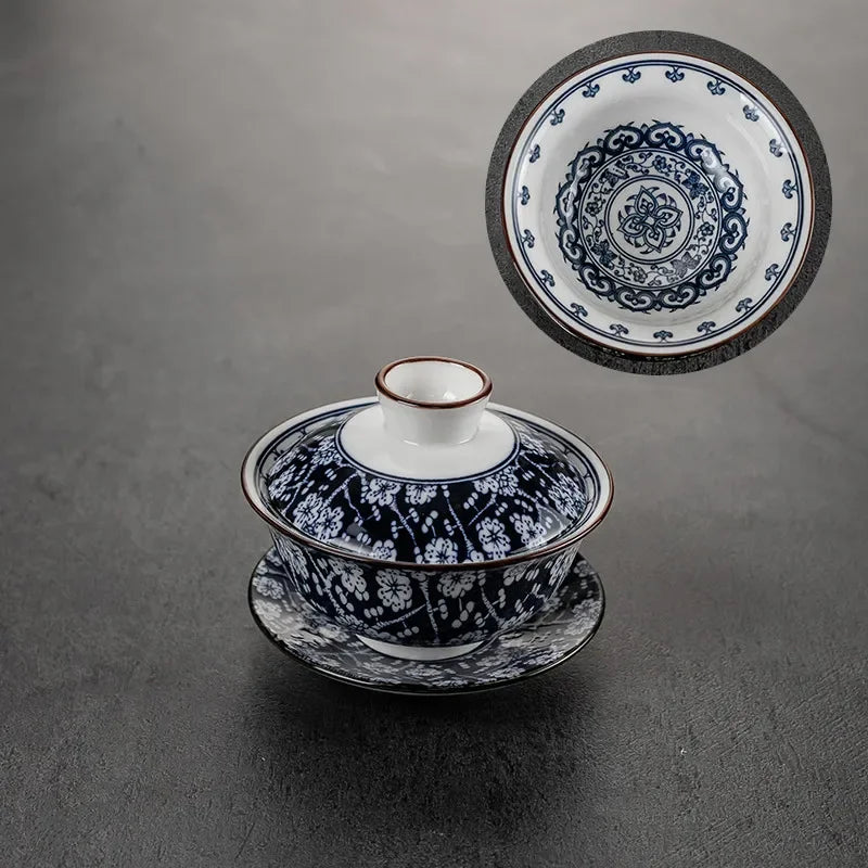 Chinese Style Blue and White Porcelain Tea Set Household Ceramic Gaiwan White Porcelain Cover Bowl Tea Cup Handmade Tea Maker