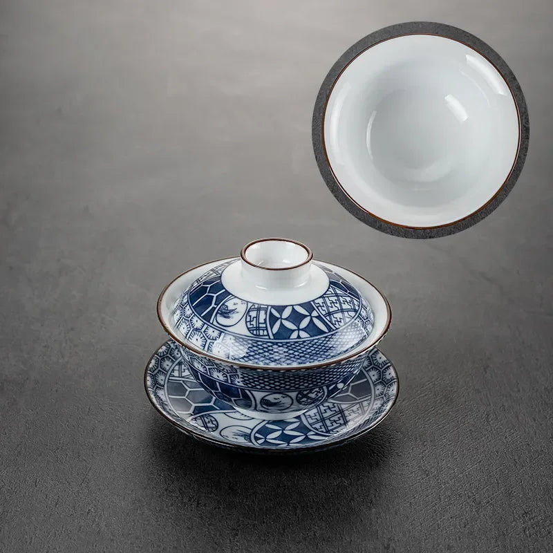Chinese Style Blue and White Porcelain Tea Set Household Ceramic Gaiwan White Porcelain Cover Bowl Tea Cup Handmade Tea Maker